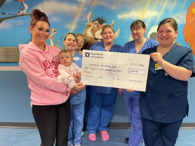 (left to right) Kirsty Kirland and baby Amelia, with neonatal staff unit Lesley Maitland, Laura Donald, Jacqueline Ward, Leslie-ann Crawford and Aimee Croucher.